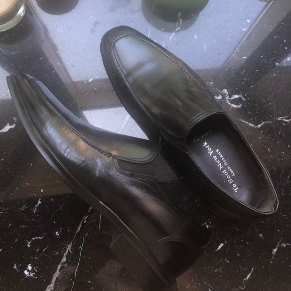 MENS Black Slip-ons: To Boot New York -Adam Derrick - Picture 2 of 6
